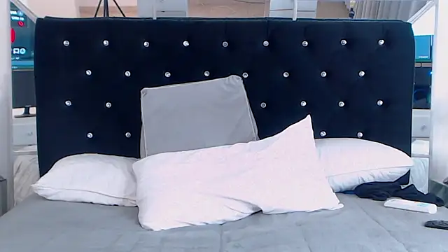 ZikaruRichie live sex cam