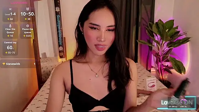 Divine_Goddesss live sex cam