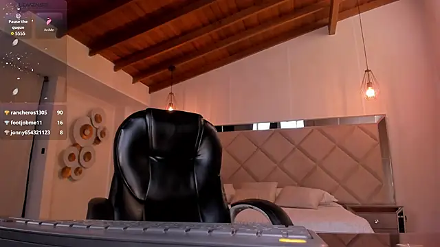 KatieStonne live sex cam