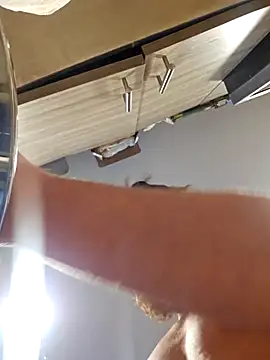 Armyexhibitionistvet live sex cam