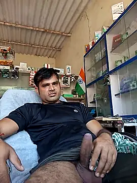 Priynkarani live sex cam