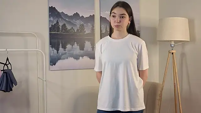 VannessaUpadhyaya live sex cam