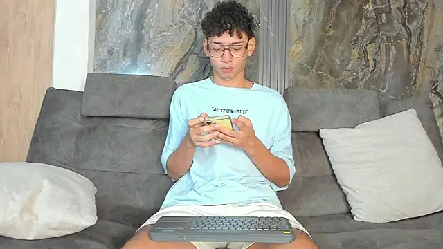 Daviid_laidd live sex cam