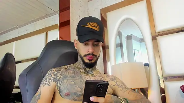 VinzenzRizzo live sex cam