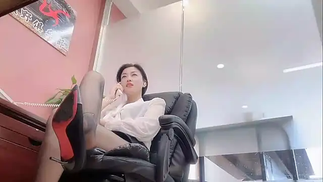 Maneki-nekoo live sex cam