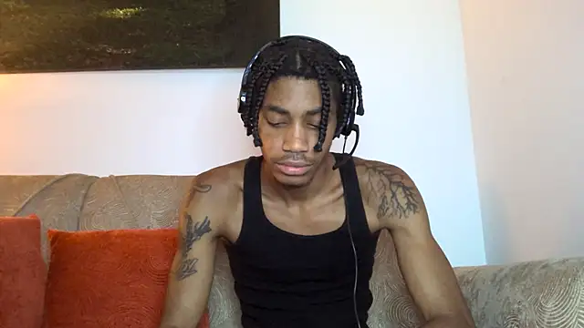 BlackBullTitus live sex cam