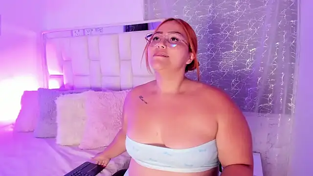 LeahxBarker live sex cam