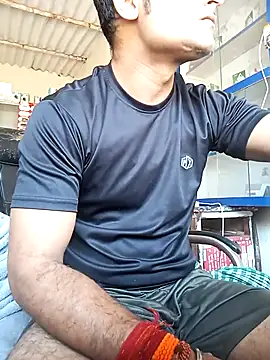 Priynkarani live sex cam