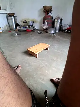 RAYI_Queen_3 live sex cam