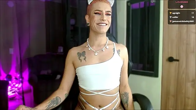 tevenwhiite live sex cam