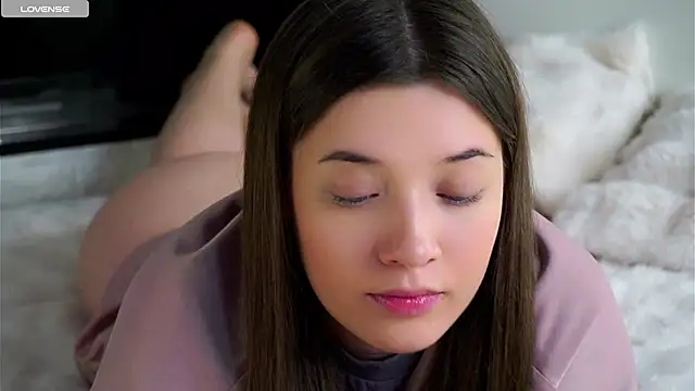 LowOncoming live sex cam