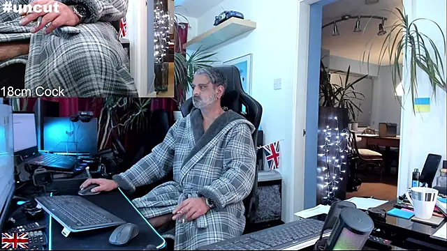 OnlineBossUK live sex cam