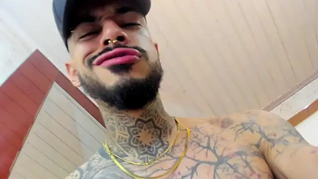 VinzenzRizzo live sex cam