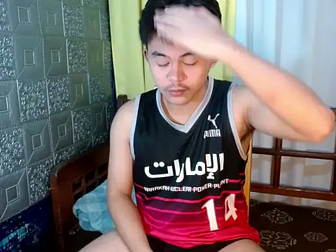 urguy_toshi live sex cam