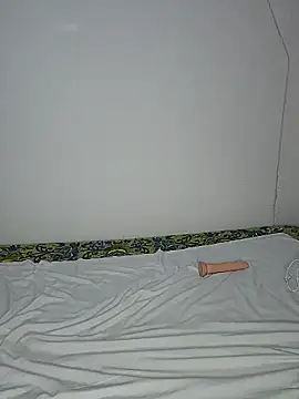 mila_curvy live sex cam