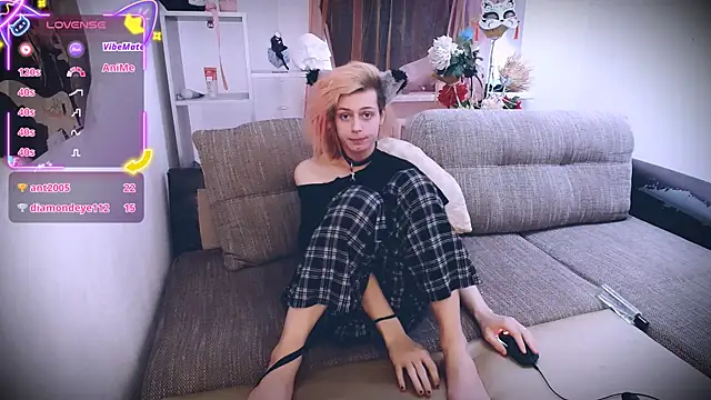 Littlepinkcat live sex cam