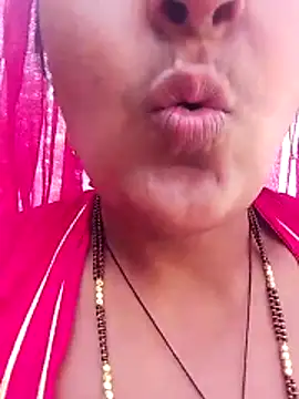 aunty_sumy live sex cam