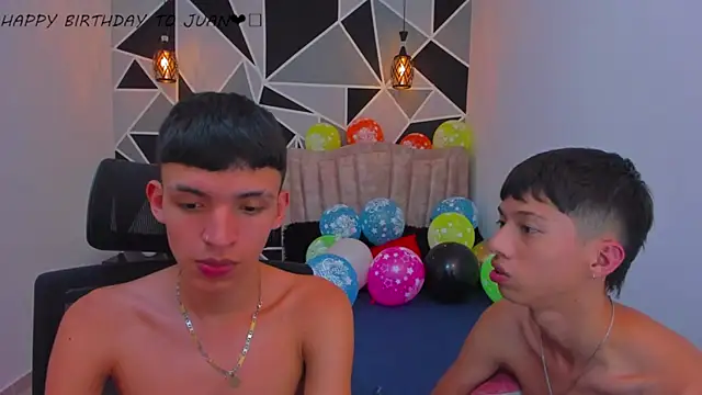 Juan_Nd_Steven live sex cam