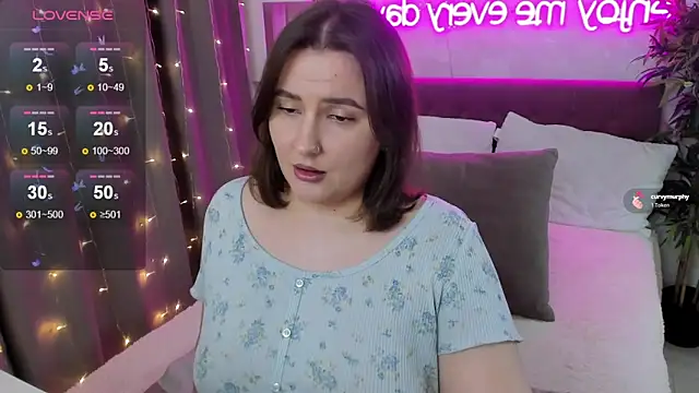 FeralPeach live sex cam