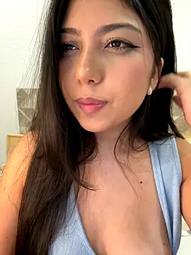 Maii_chan live sex cam