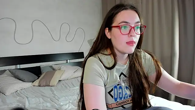 Mersedes_Rosso live sex cam