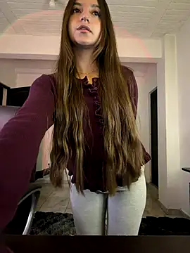 aly_golden_ live sex cam