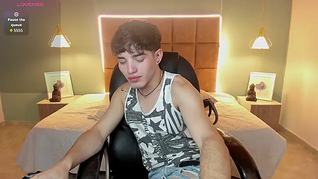 AlejooTwink live sex cam