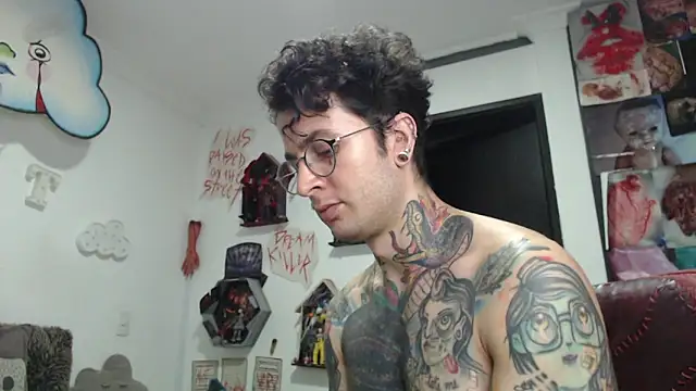 CryBoy13 live sex cam