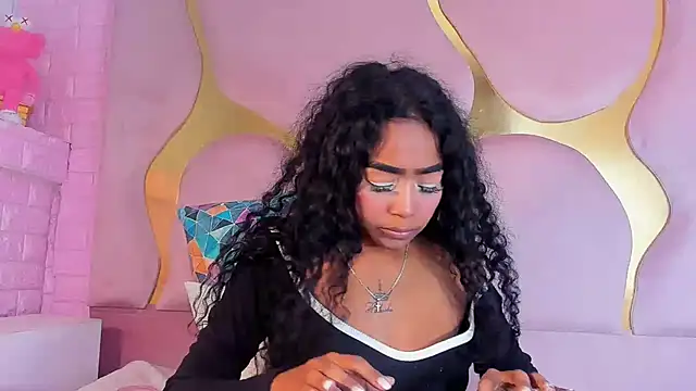 camilaqueenh live sex cam