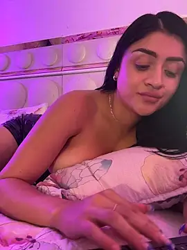 lucianaroy live sex cam