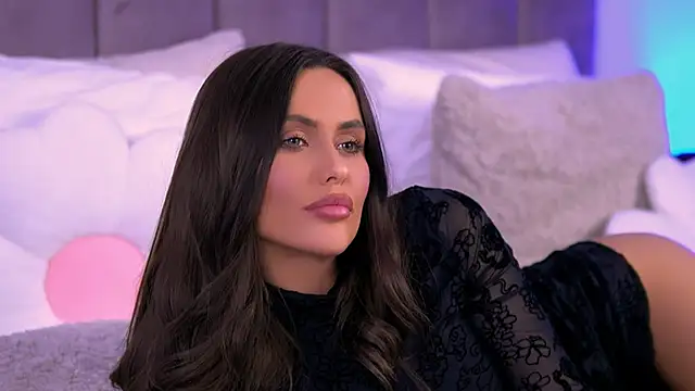 AnaisBellas live sex cam