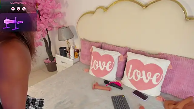 CahitlinBell live sex cam