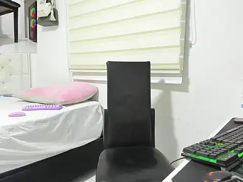 goddess_of_bitches live sex cam