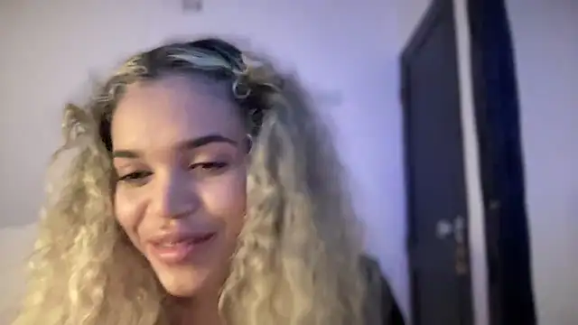 brithneysquirt live sex cam