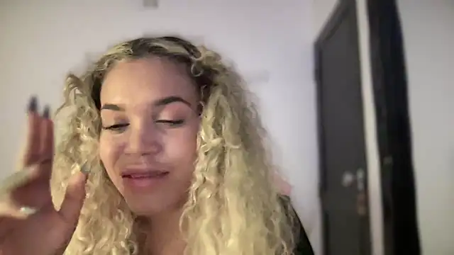 brithneysquirt live sex cam