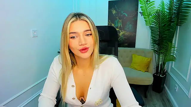 SelenaeMoore live sex cam