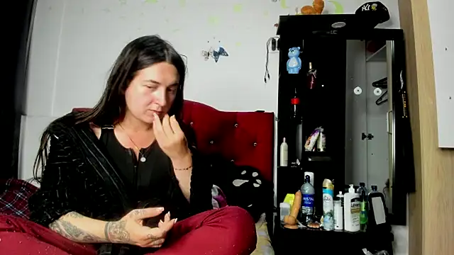 Sweet-Suck69 live sex cam