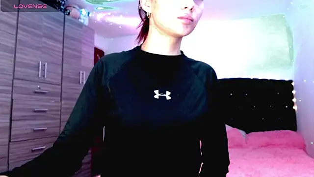 holy_juli live sex cam