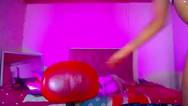 VeryHotGill live sex cam