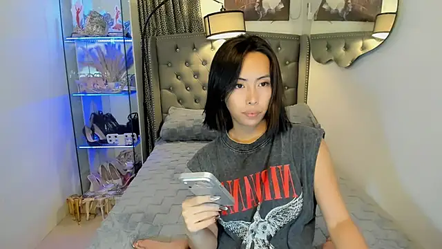 reighnempress live sex cam