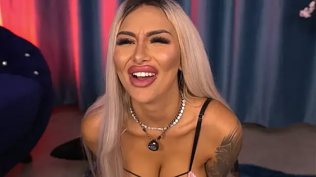 GoldenAmber live sex cam