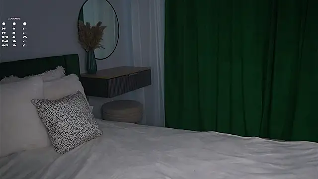PiquingOgalala live sex cam