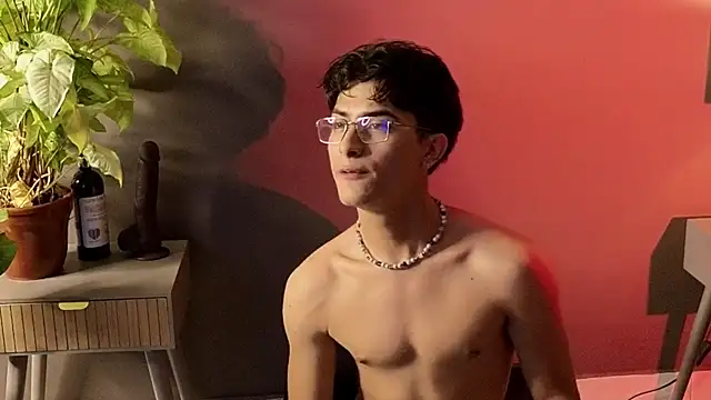 Aaron_Eze live sex cam