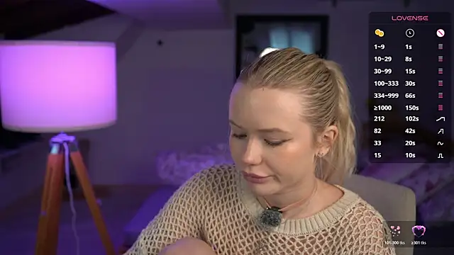 LexieLoree live sex cam