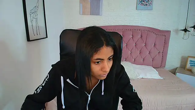 shaneelle live sex cam