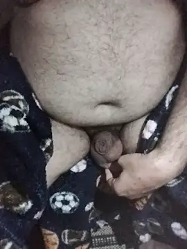 Leocesar37 live sex cam