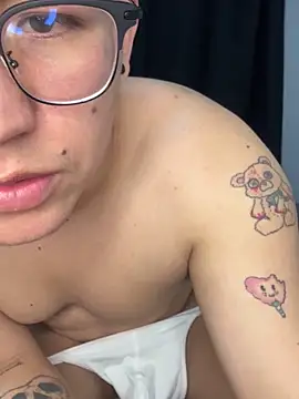 Kurtxxx22 live sex cam