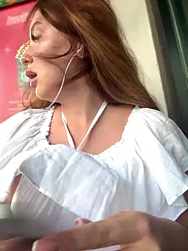 AndreaMood live sex cam