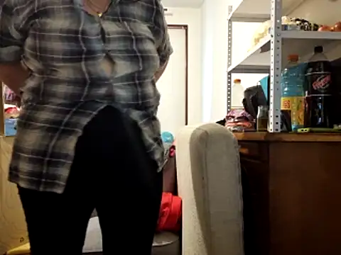 Samantha_Squirt@xh live sex cam