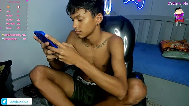 loistwink_ live sex cam